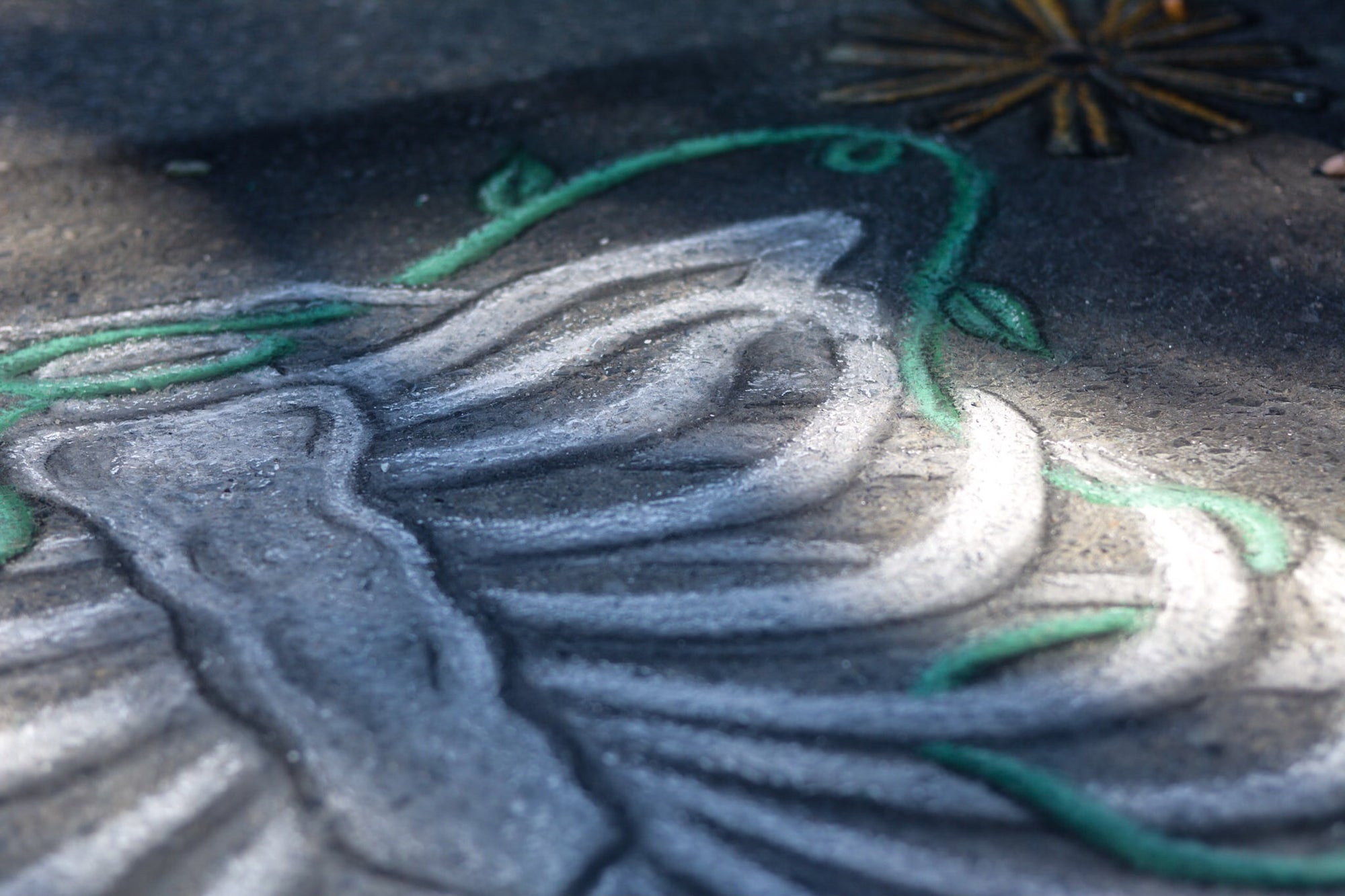 Ladyburg Chalks It Up @ Via Colori